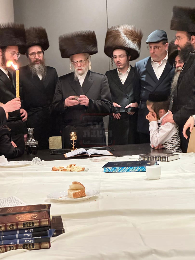 האדמו"ר מסערט ויז'ניץ בהבדלה באוסטריה