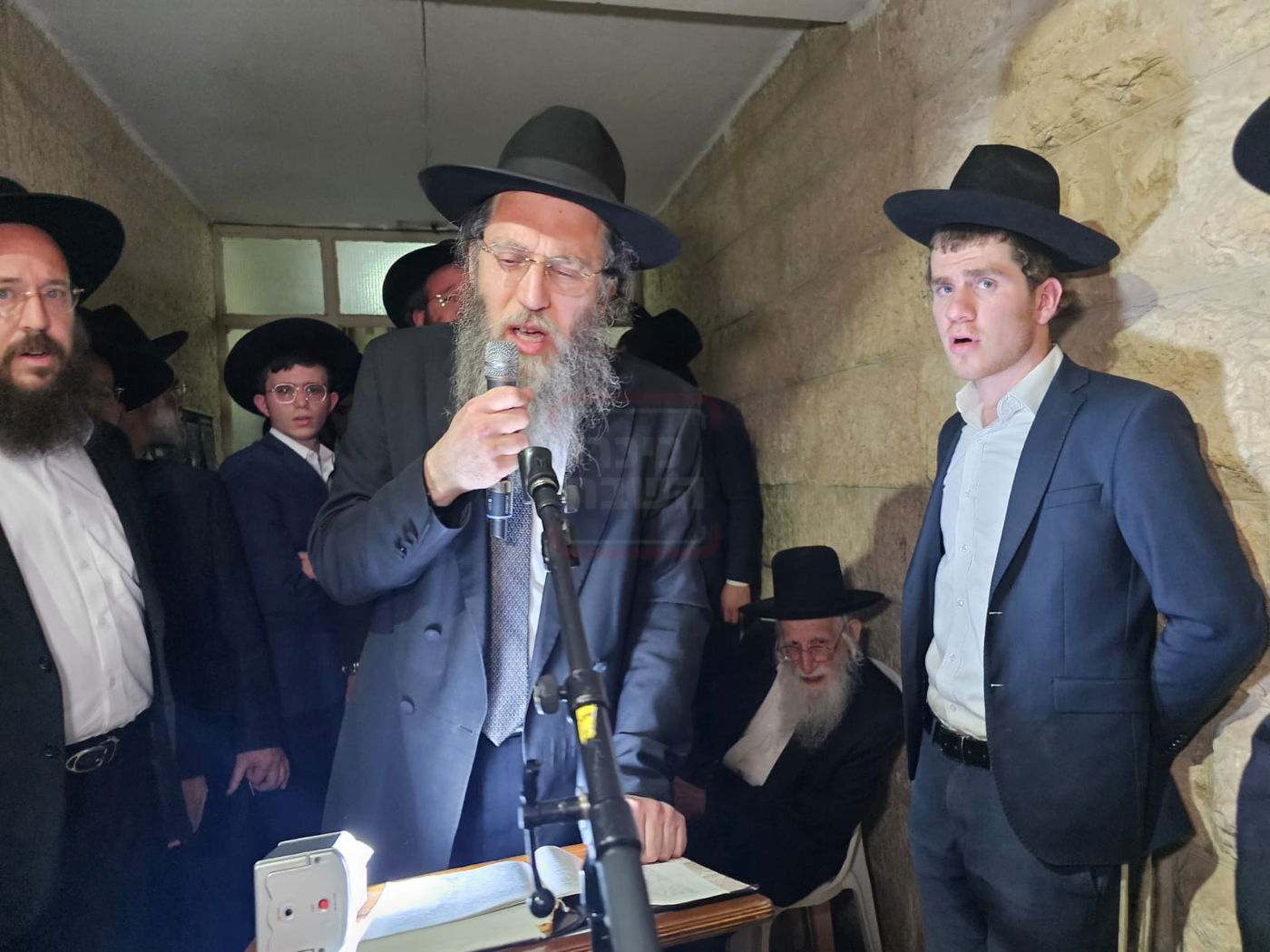 מסע הלוויית הגרב"ש דויטש זצ"ל - בירושלים