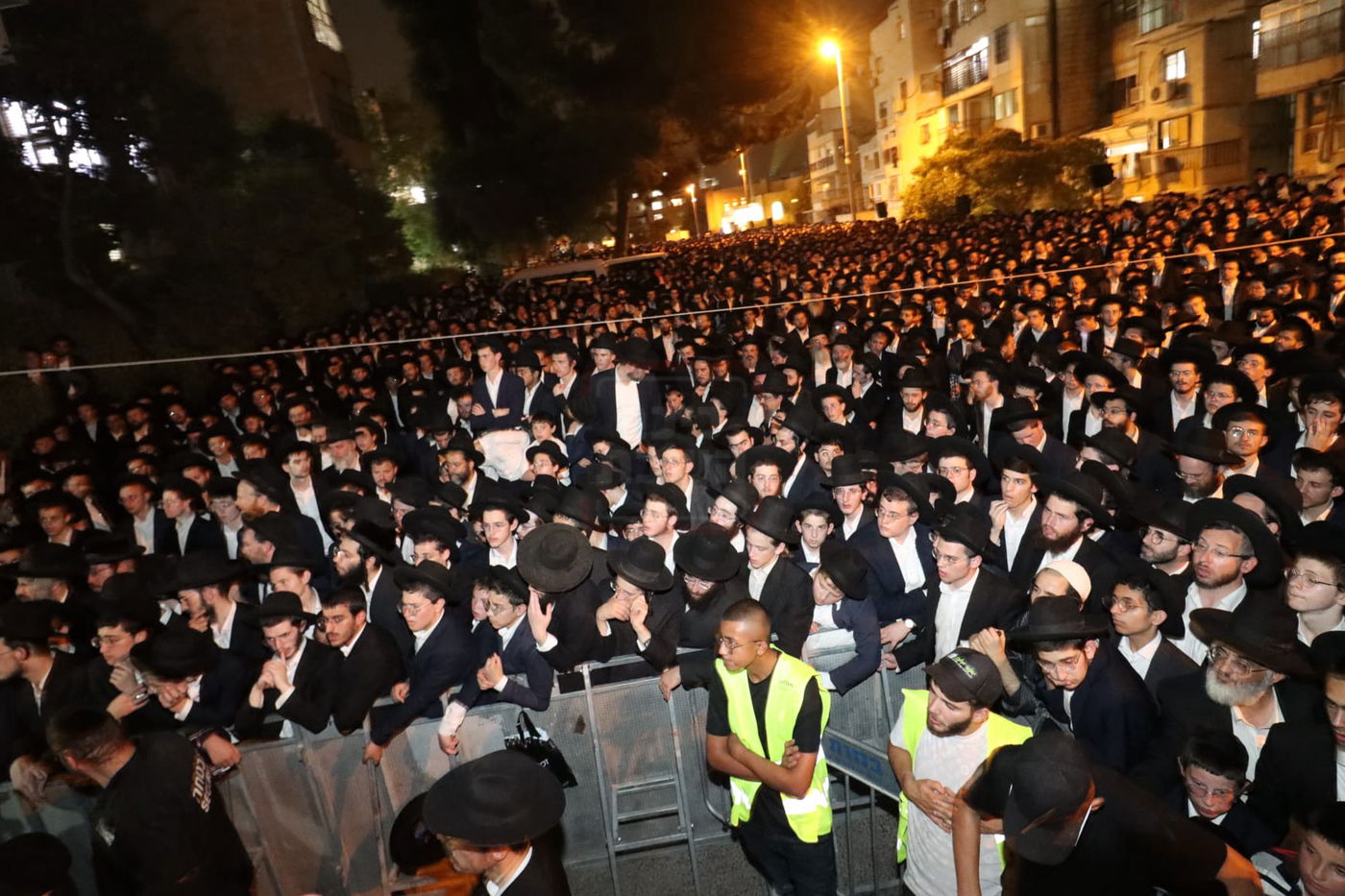 מסע הלוויית הגרב"ש דויטש זצ"ל - בירושלים