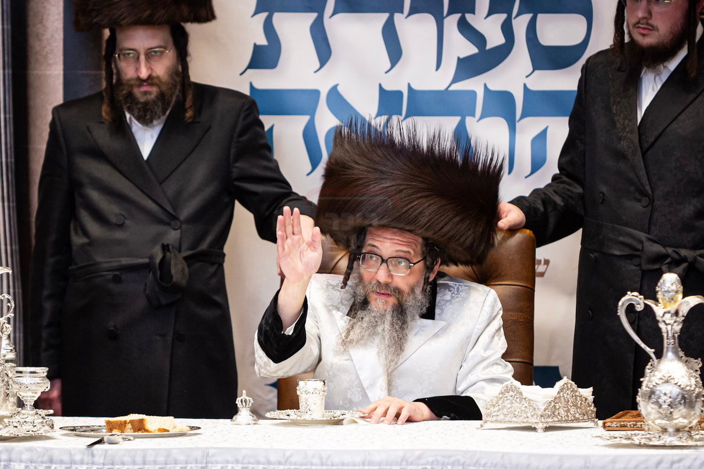 מוצאי שבת נחמו בסקולען לייקווד