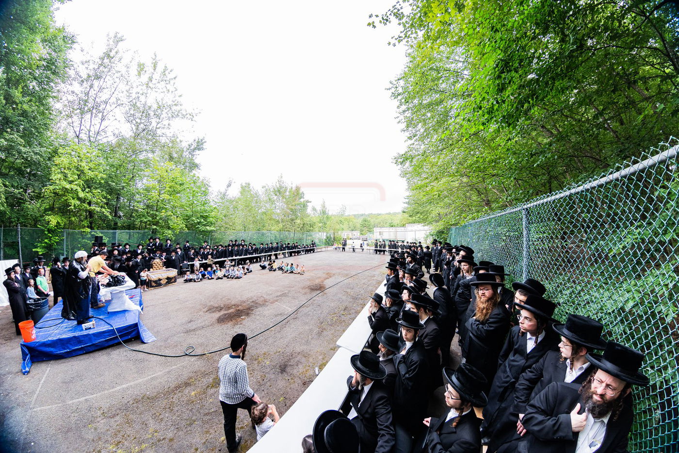  מעמד שחיטת כבש הפדיון במחנה ישיבת סערדאהעלי