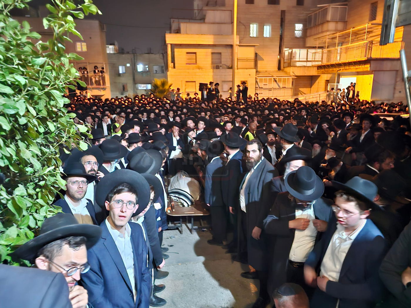 מסע הלוויית הגרב"ש דויטש זצ"ל - בירושלים