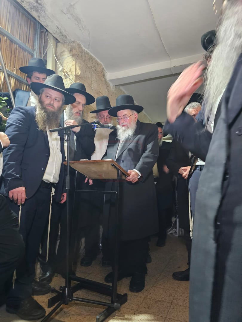 מסע הלוויית הגרב"ש דויטש זצ"ל - בירושלים