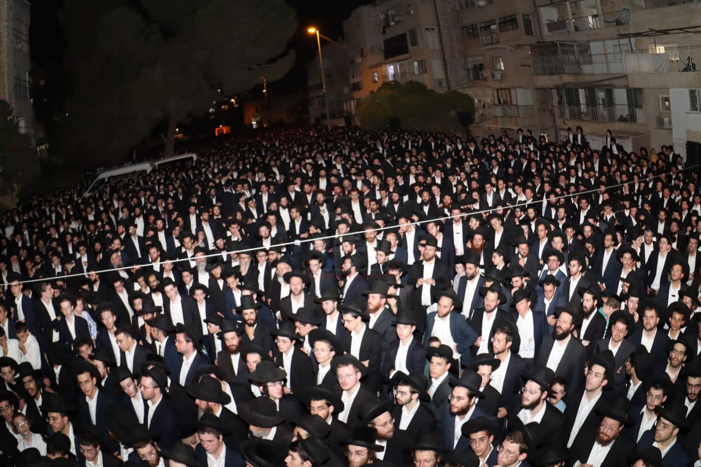 מסע הלוויית הגרב"ש דויטש זצ"ל - בירושלים