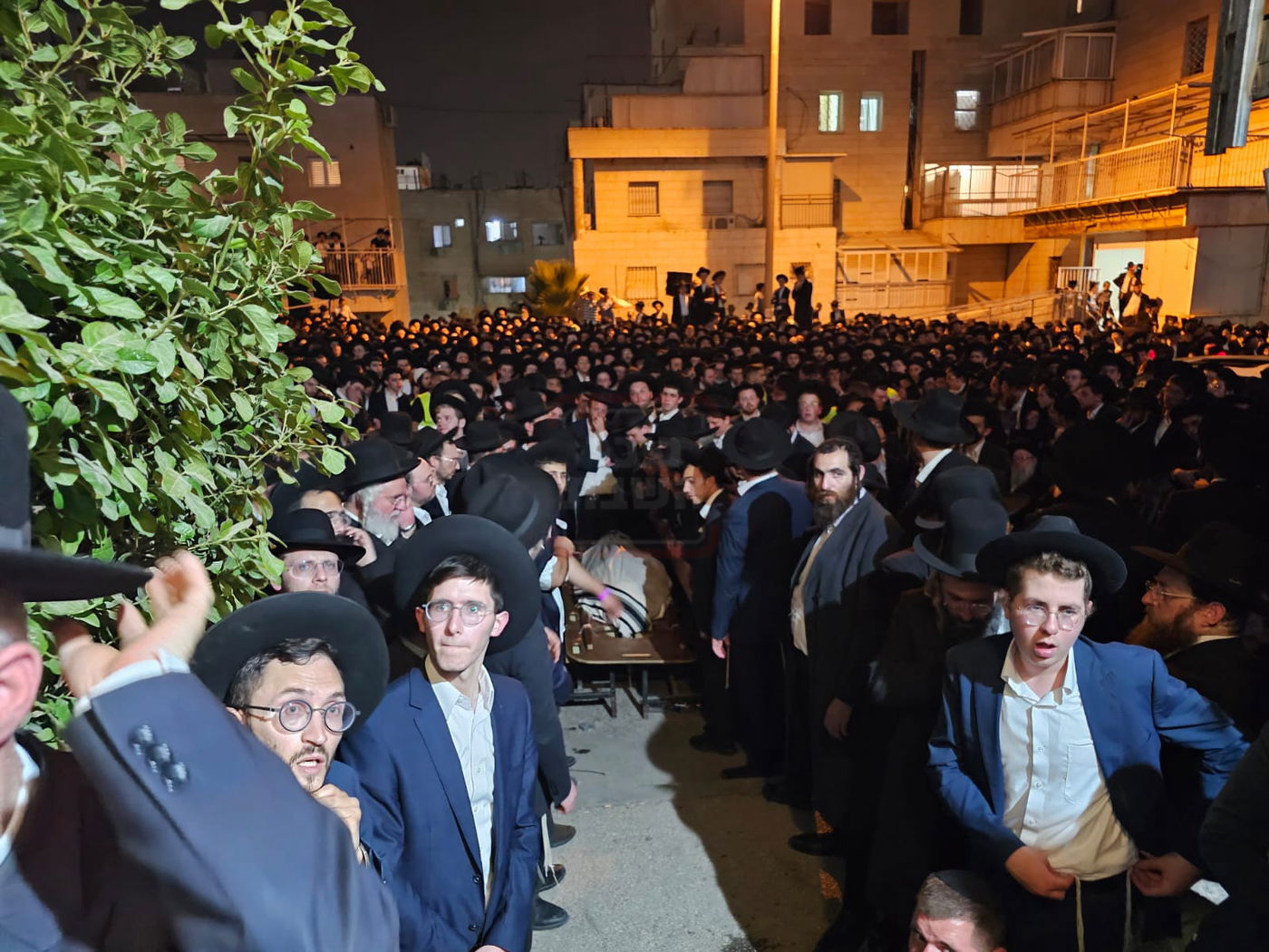 מסע הלוויית הגרב"ש דויטש זצ"ל - בירושלים