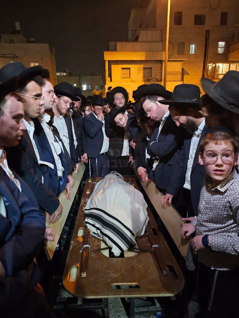 מסע הלוויית הגרב"ש דויטש זצ"ל - בירושלים