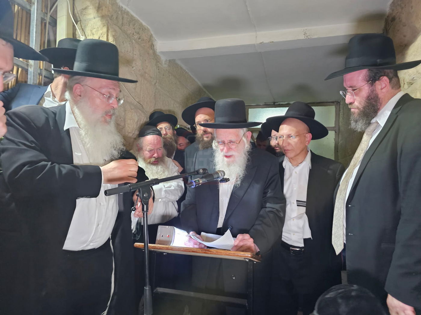 מסע הלוויית הגרב"ש דויטש זצ"ל - בירושלים