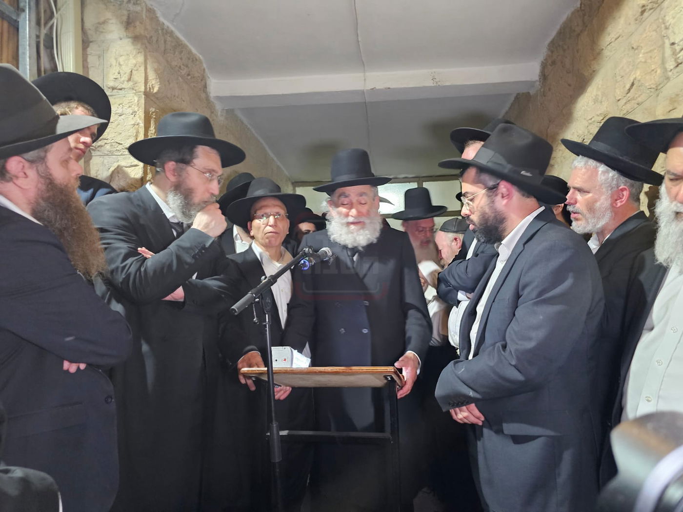 מסע הלוויית הגרב"ש דויטש זצ"ל - בירושלים