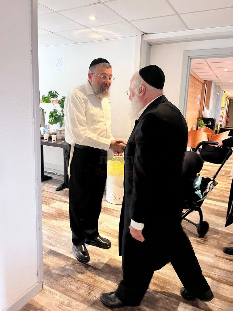 זופניק בכיכר | כל התמונות, הנייעס והחשיפות של בין הזמנים