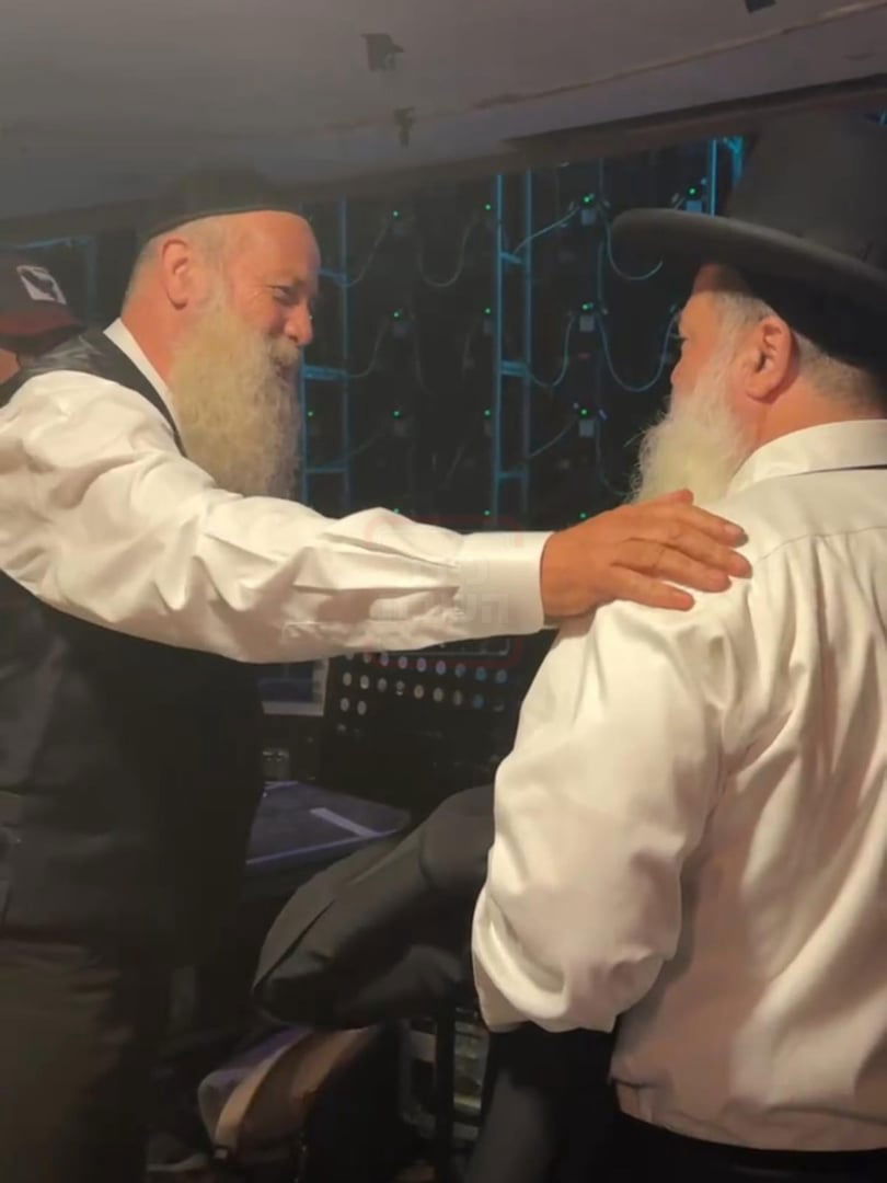 זופניק בכיכר | כל התמונות, הנייעס והחשיפות של בין הזמנים