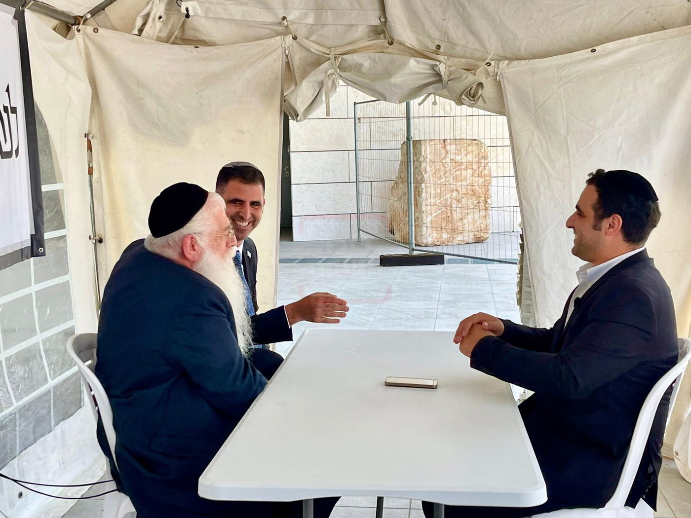 זופניק בכיכר | כל התמונות, הנייעס והחשיפות של בין הזמנים