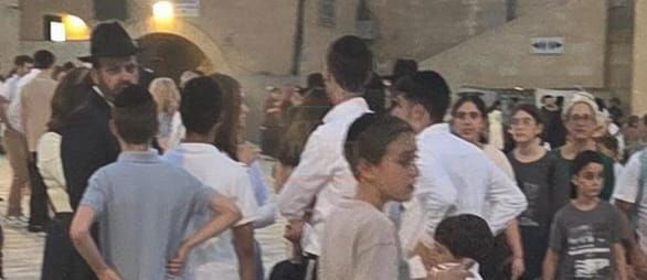 זופניק בכיכר | כל התמונות, הנייעס והחשיפות של בין הזמנים