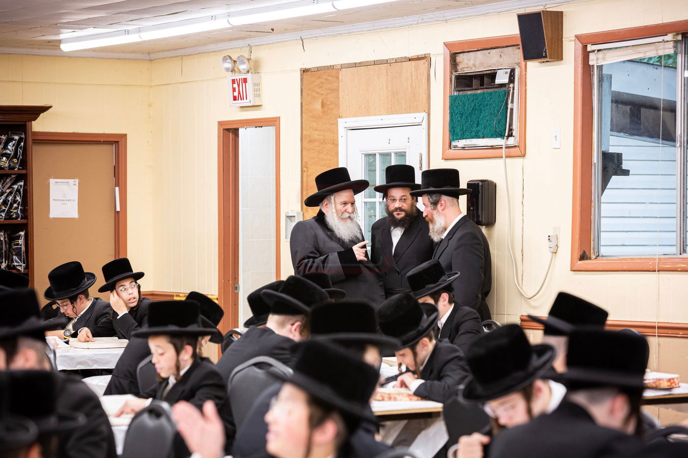 האדמו"ר מבאבוב בביקור במחנה שלווה בקאנטרי