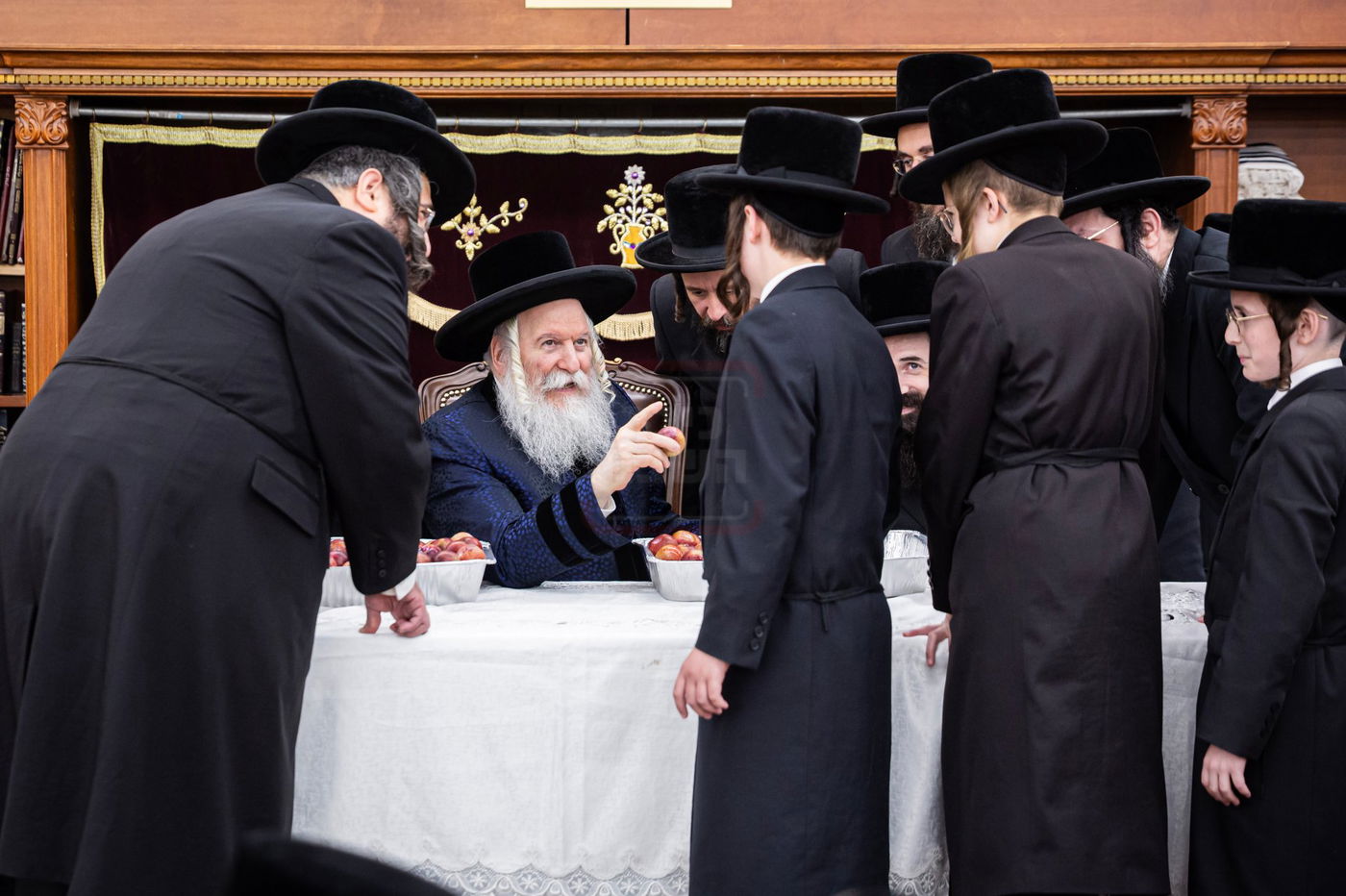 האדמו"ר מבאבוב בביקור במחנה שלווה בקאנטרי