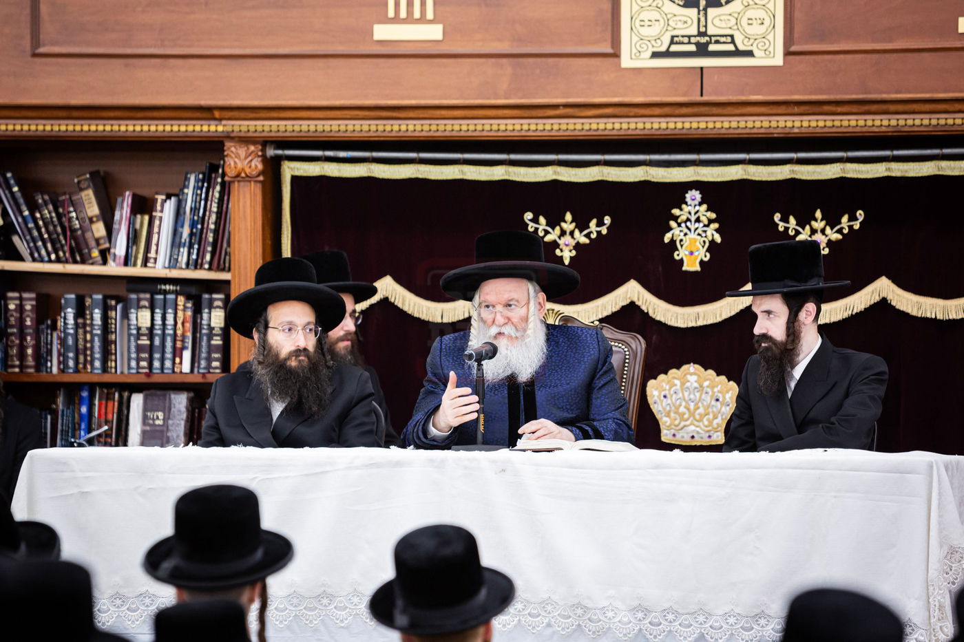 האדמו"ר מבאבוב בביקור במחנה שלווה בקאנטרי