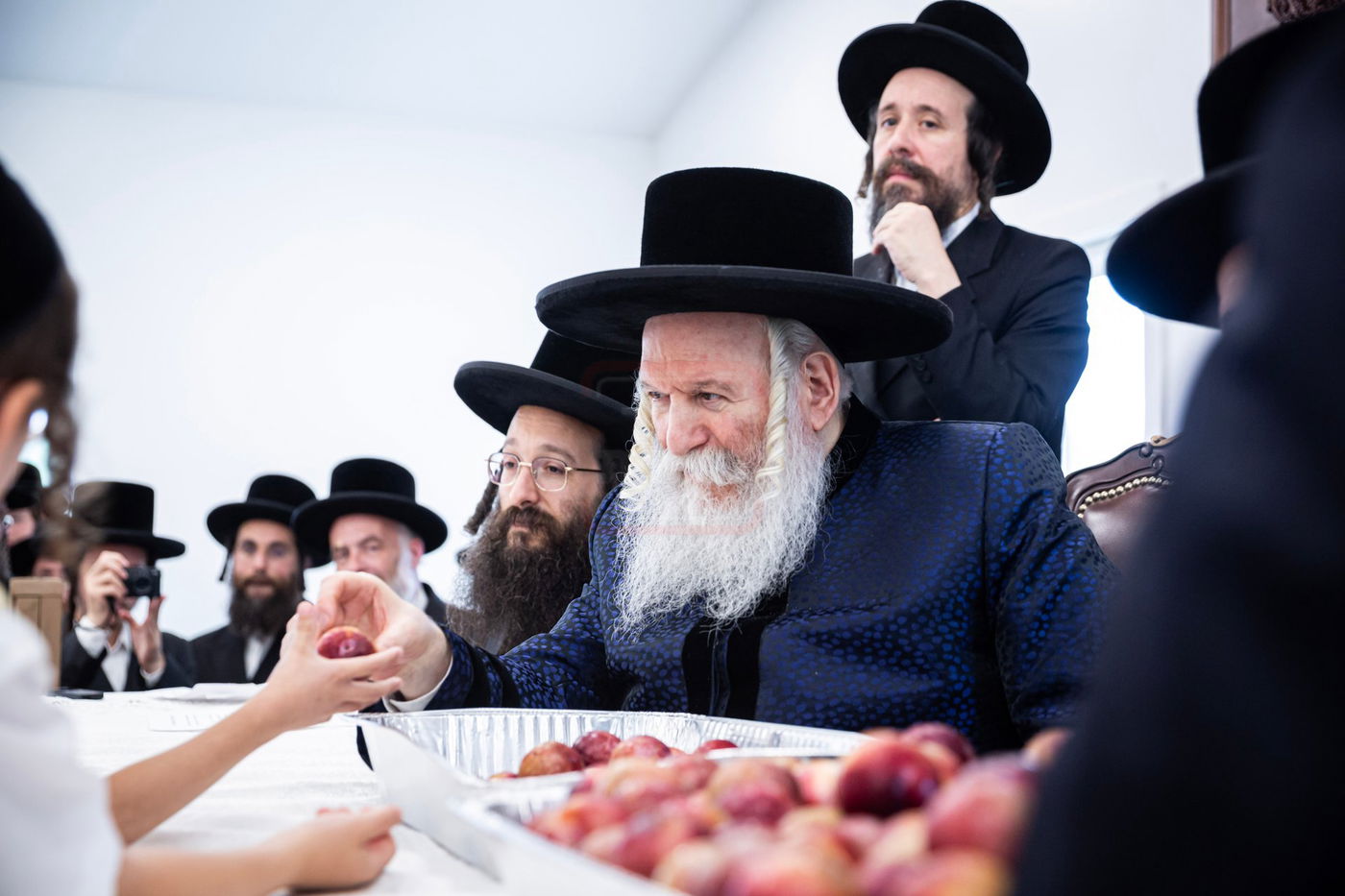 האדמו"ר מבאבוב בביקור במחנה שלווה בקאנטרי