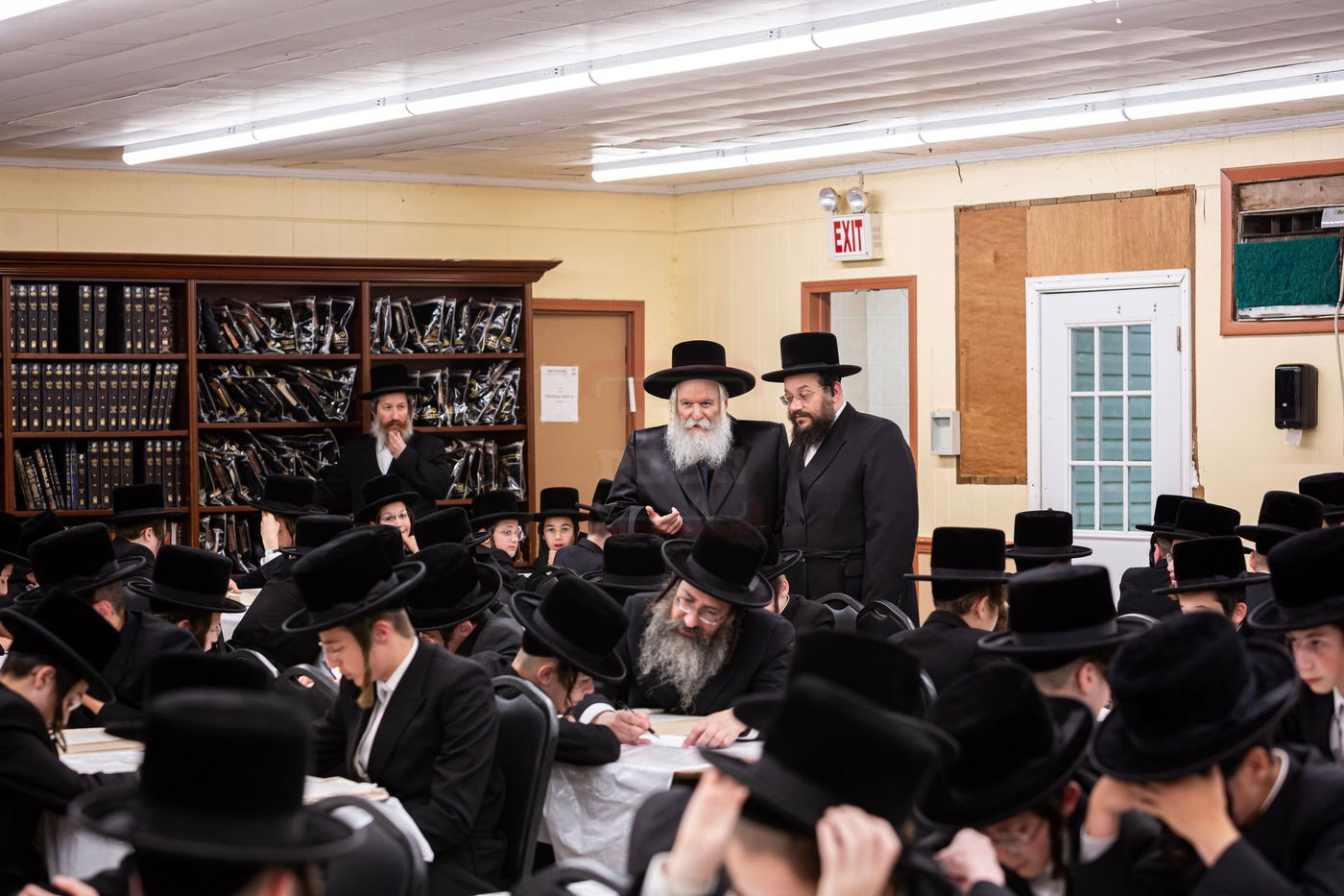 האדמו"ר מבאבוב בביקור במחנה שלווה בקאנטרי