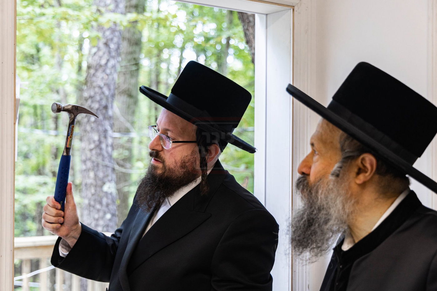 האדמו"ר מבאבוב 45 בביקור במחנה הקיץ של החסידות בקאנטרי