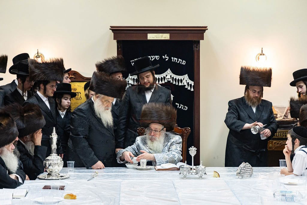 האדמו"ר מצאנז קלויזנבורג בקאנטרי