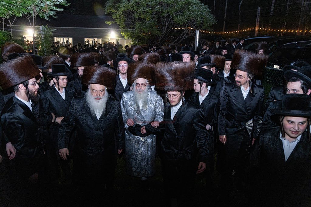 האדמו"ר מצאנז קלויזנבורג בקאנטרי