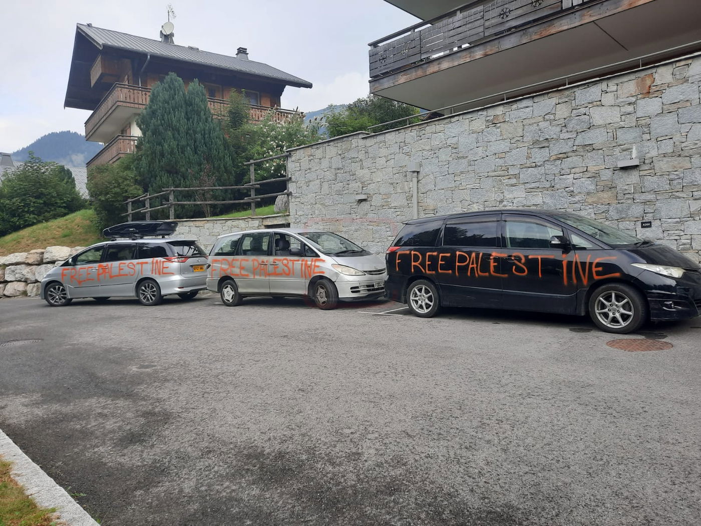 הרכבים שהושחתו בצרפת