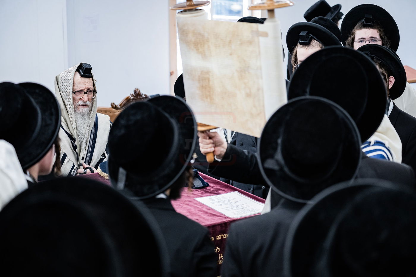 האדמו''ר מסערדאהעלי במחנה ישיבת סערדאהעלי במאנטיסעלאו 