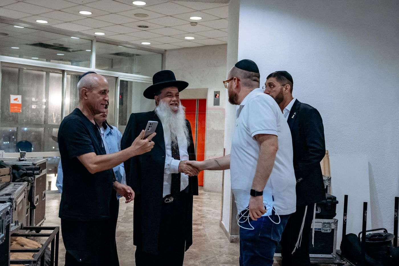 זופניק בכיכר | כל התמונות, הנייעס והחשיפות של בין הזמנים