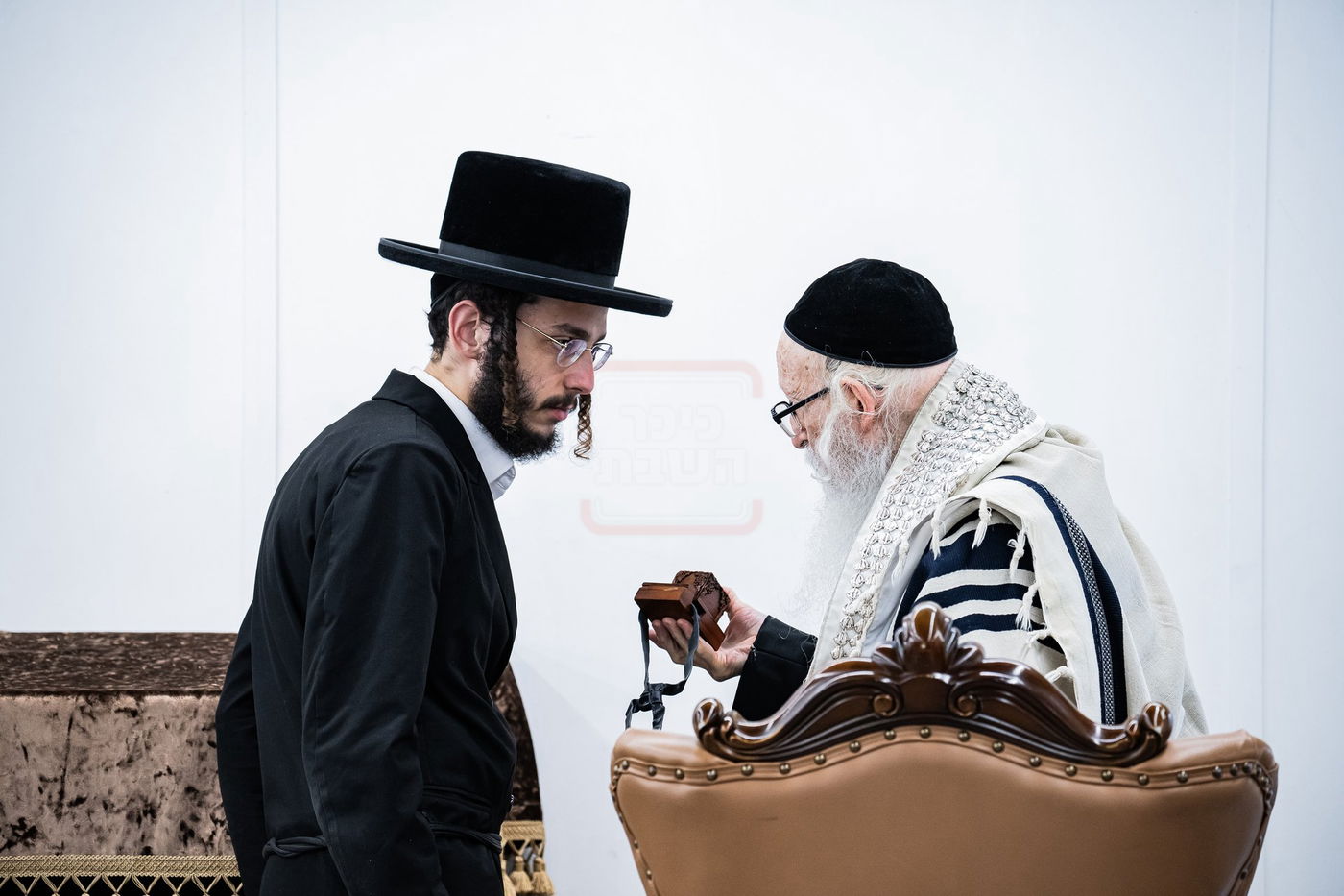 האדמו''ר מסערדאהעלי במחנה ישיבת סערדאהעלי במאנטיסעלאו 