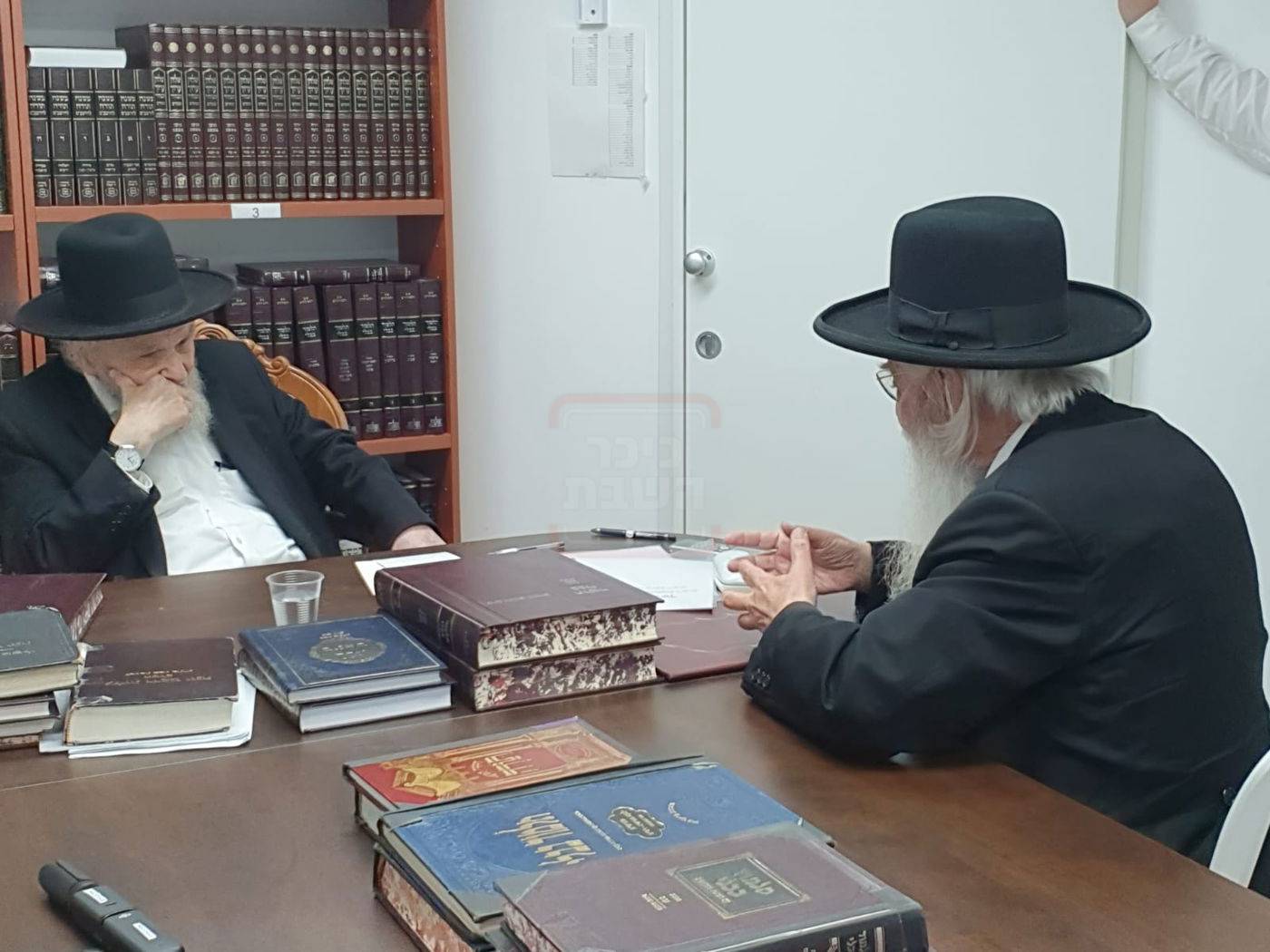 זופניק בכיכר | כל התמונות, הנייעס והחשיפות של בין הזמנים