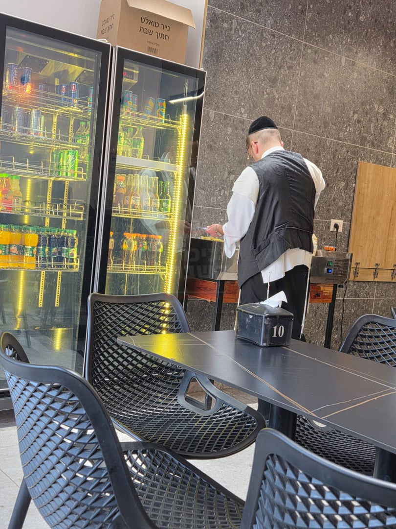 זופניק בכיכר | כל התמונות, הנייעס והחשיפות של בין הזמנים