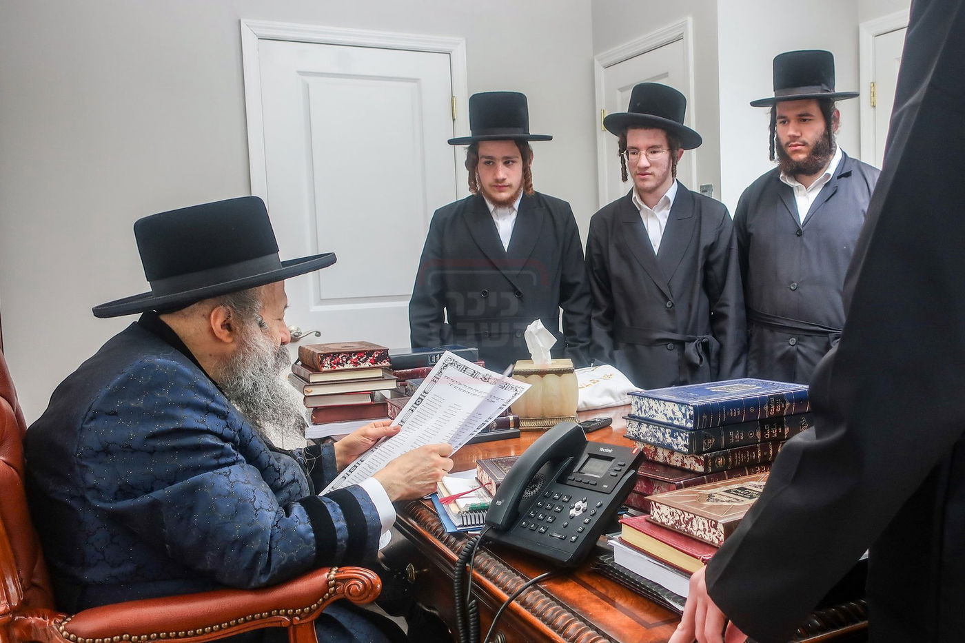 האדמו"ר מבאבוב 45 בימי הקיץ בהרי הקאנטרי