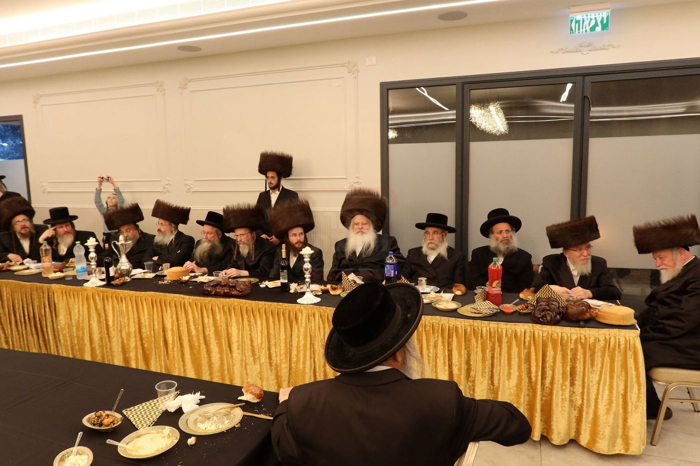 שמחת השבע ברכות בחצרות 'עטרת צבי' זידטשוב - ווערדאן 