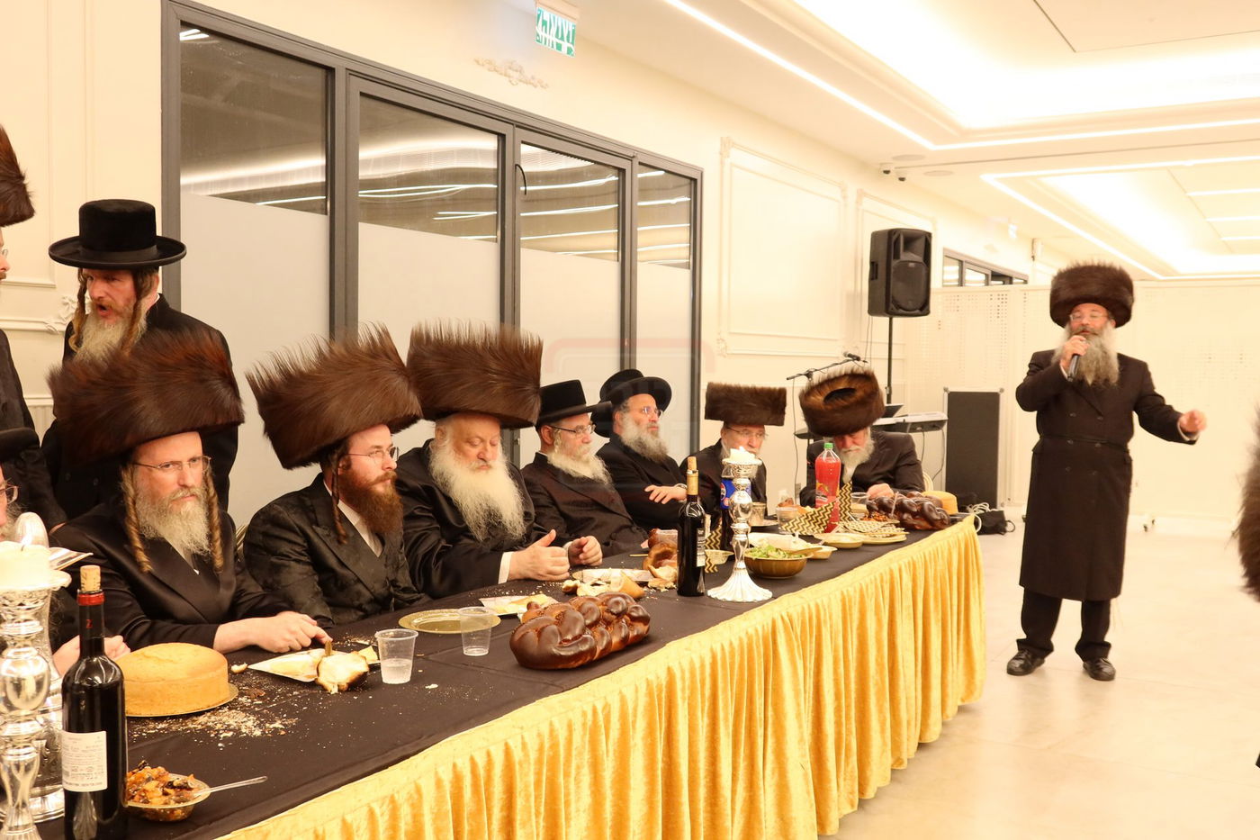 שמחת השבע ברכות בחצרות 'עטרת צבי' זידטשוב - ווערדאן 