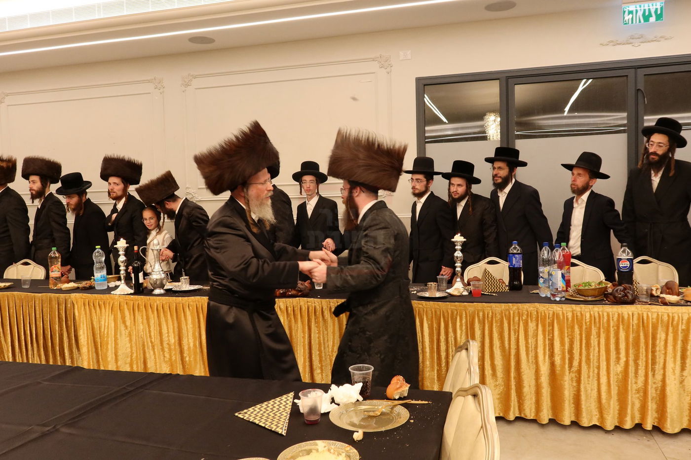 שמחת השבע ברכות בחצרות 'עטרת צבי' זידטשוב - ווערדאן 