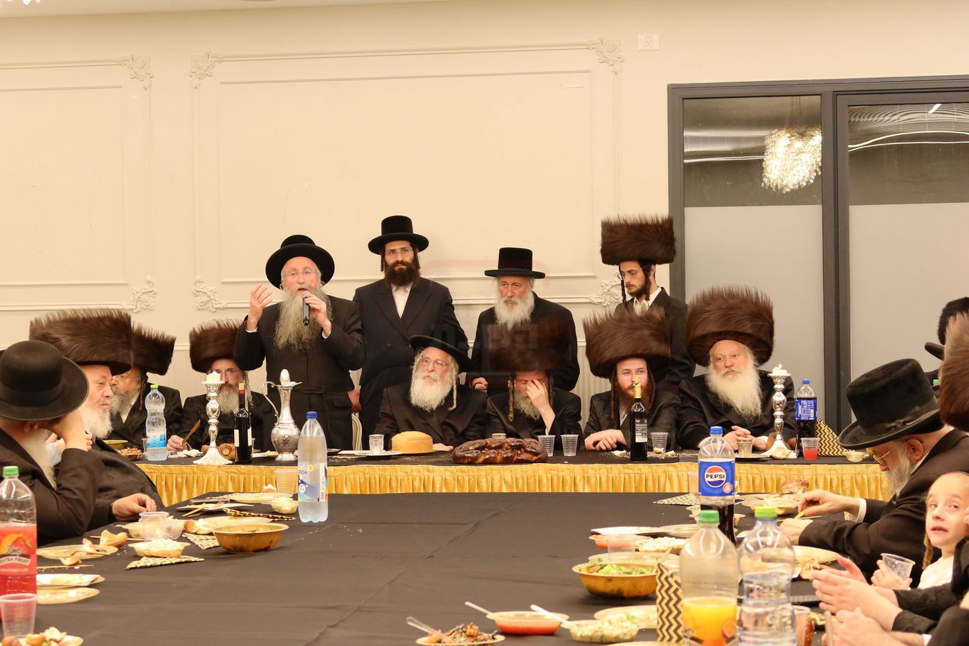 שמחת השבע ברכות בחצרות 'עטרת צבי' זידטשוב - ווערדאן 