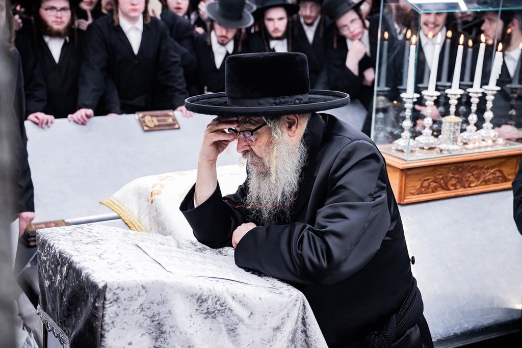 האדמו"ר מסאטמר בעליה לציון הק' של בעל ה'ויואל משה' ביום ההילולא