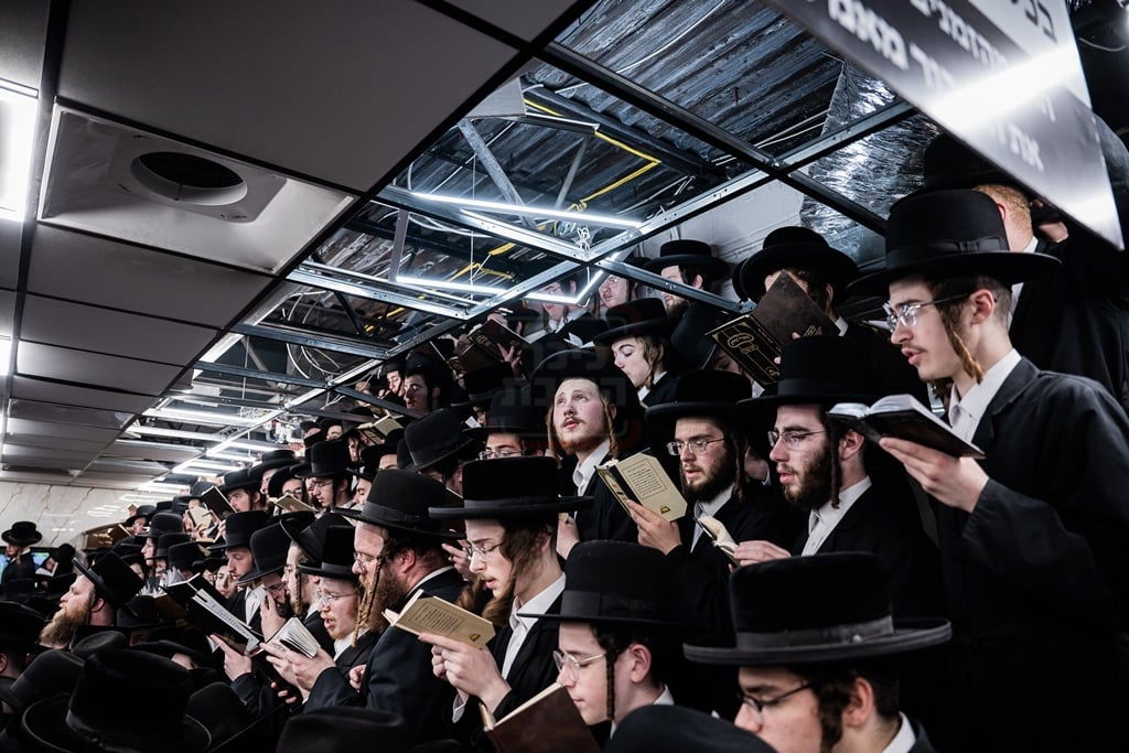 האדמו"ר מסאטמר בעליה לציון הק' של בעל ה'ויואל משה' ביום ההילולא