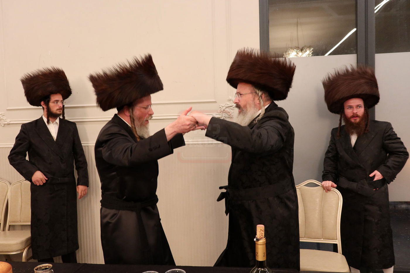 שמחת השבע ברכות בחצרות 'עטרת צבי' זידטשוב - ווערדאן 