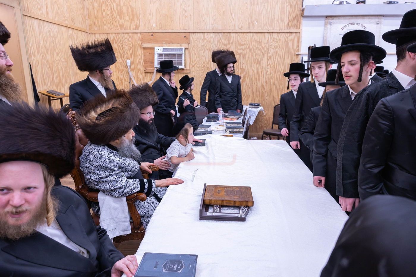 האדמו"ר מבאבוב 45 שב"ק מברכים חודש אלול בסוואן לעיק