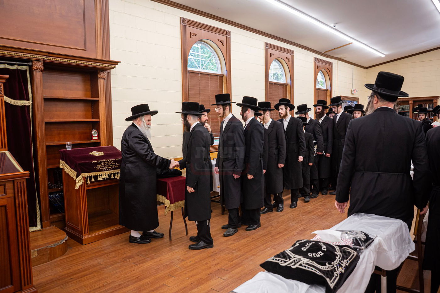 ראש חודש אלול בצל האדמו"ר מבאבוב