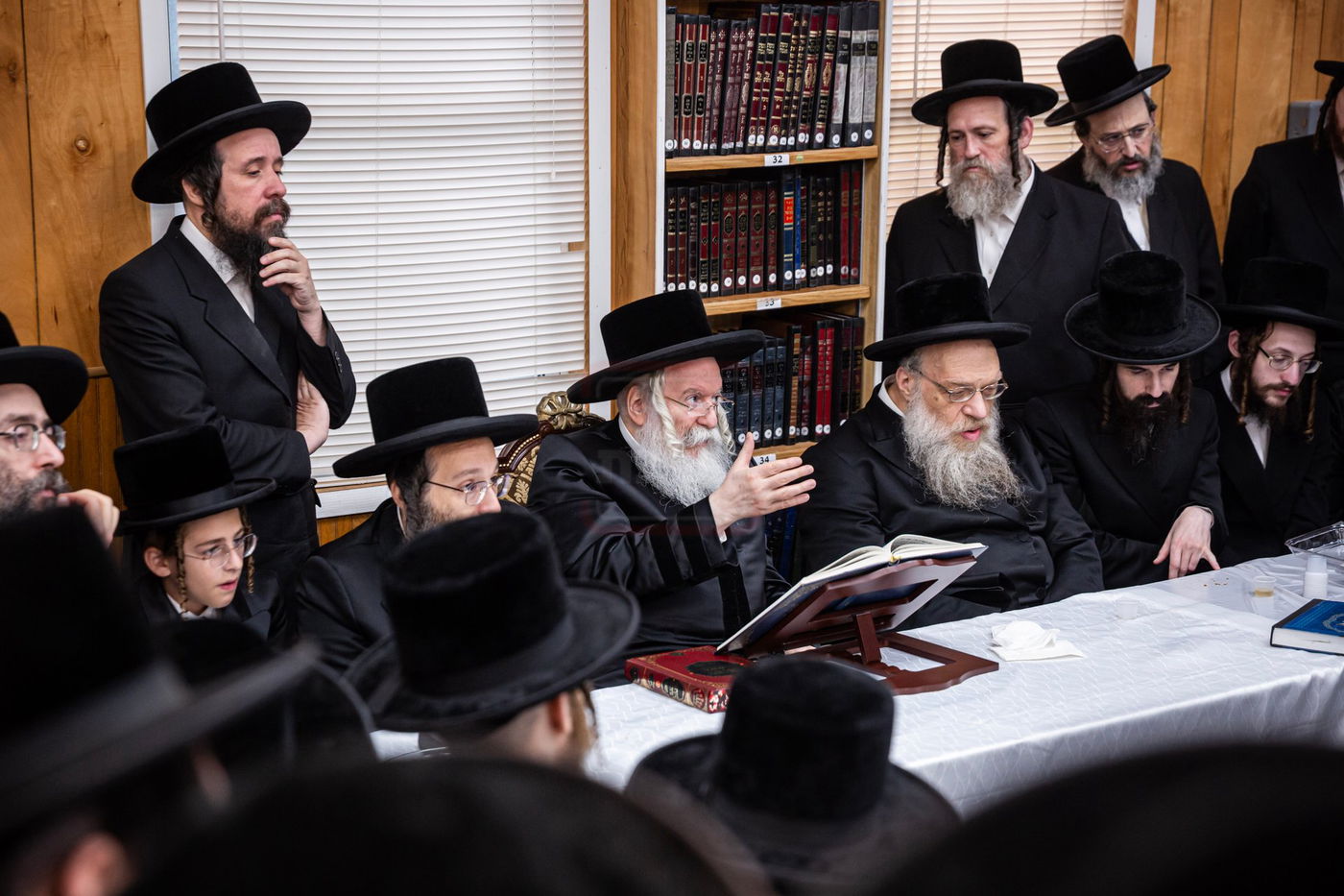 ראש חודש אלול בצל האדמו"ר מבאבוב