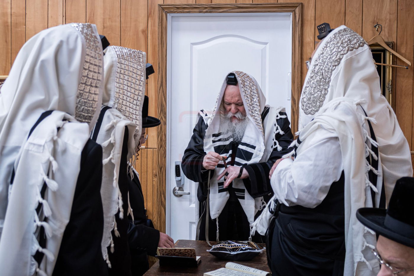 ראש חודש אלול בצל האדמו"ר מבאבוב