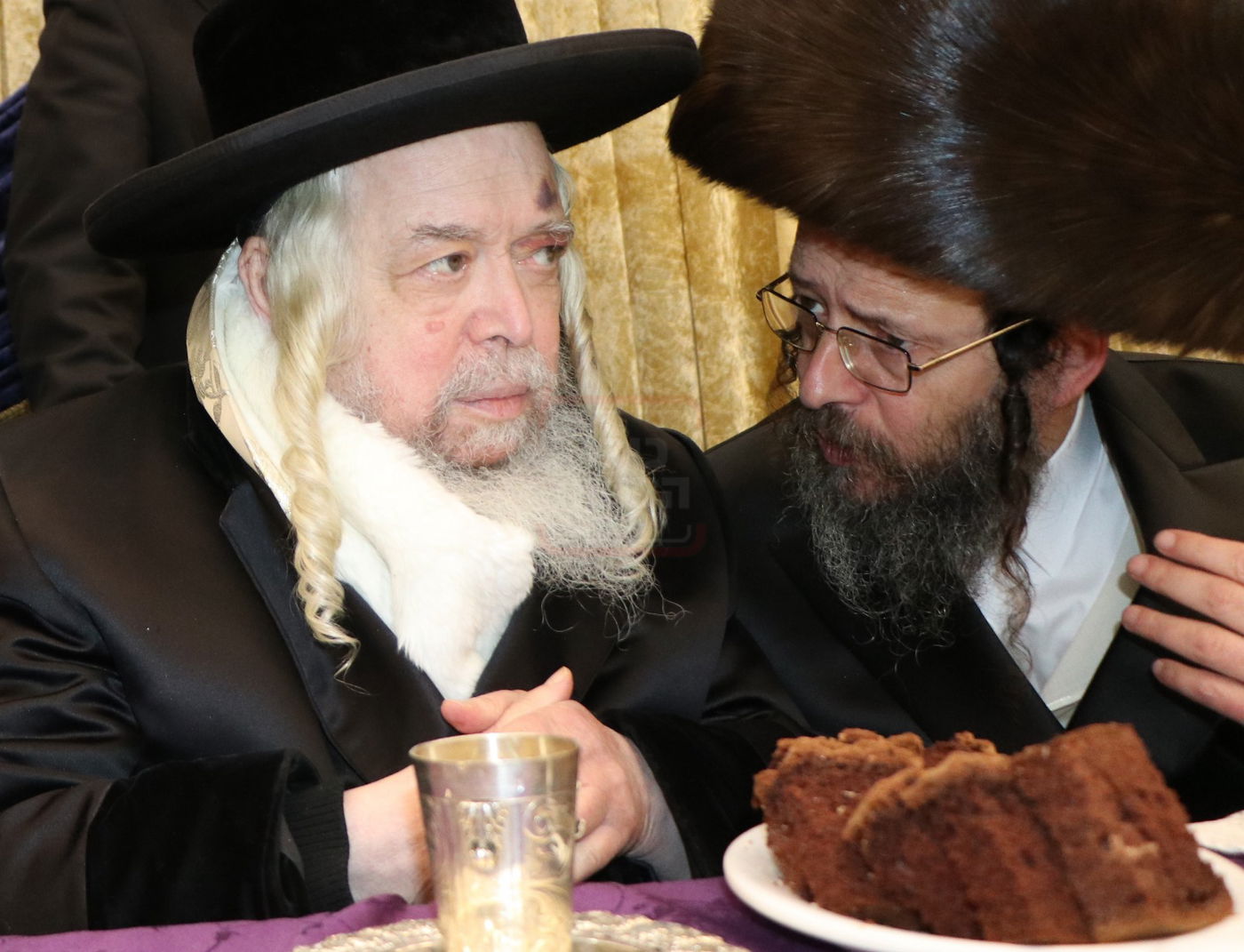 עם יבלחט"א גאב"ד זוועהיל