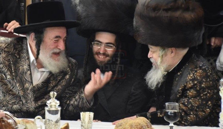 עם יבלחט"א האדמו"ר מויז'ניץ