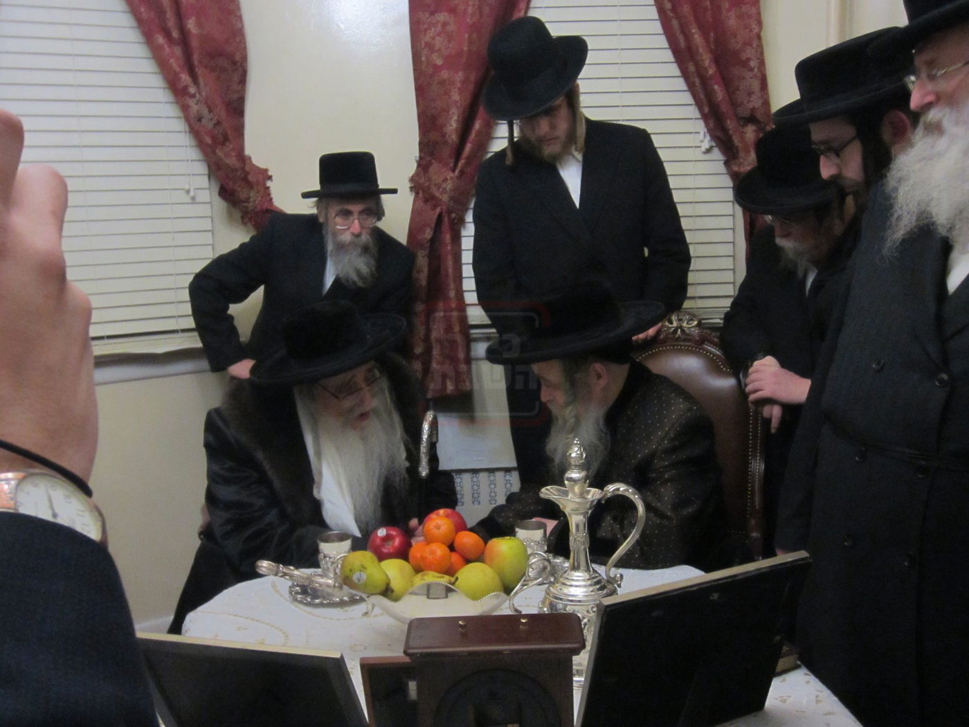 עם יבלחט"א האדמו"ר מצאנז