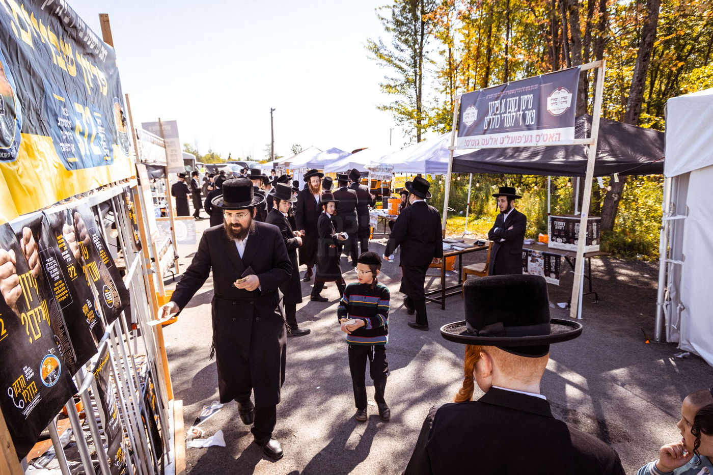 חסידים ואנשי מעשה בדרכם אל הציון הקדוש בטאהש