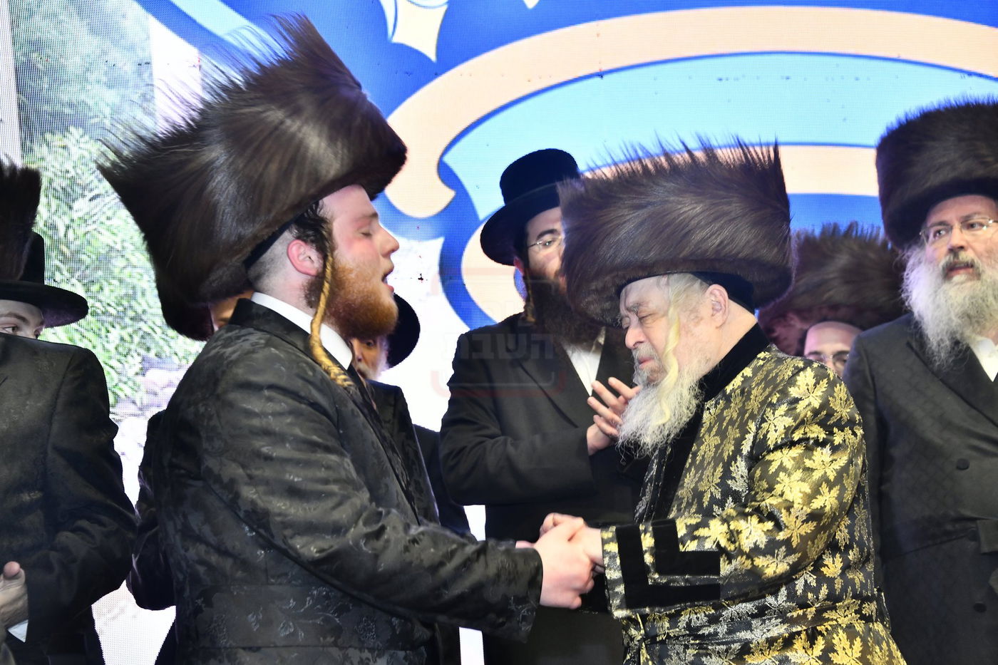 עם יבלחט"א גיסו האדמו"ר מביאלה ב"ב