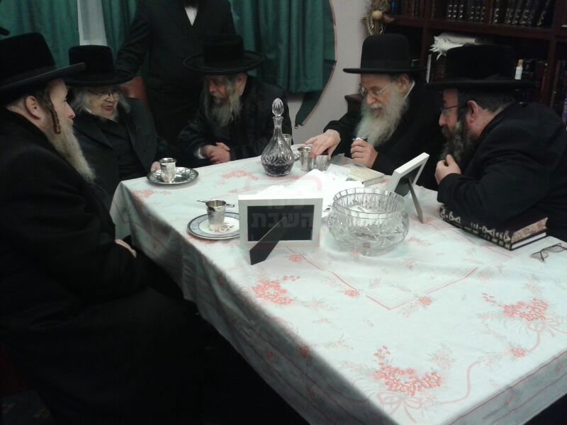 מראות חייו של האדמו"ר מקרעטשניף סיגעט זצ"ל