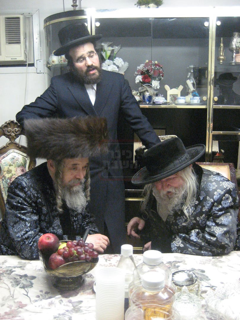 מראות חייו של האדמו"ר מקרעטשניף סיגעט זצ"ל