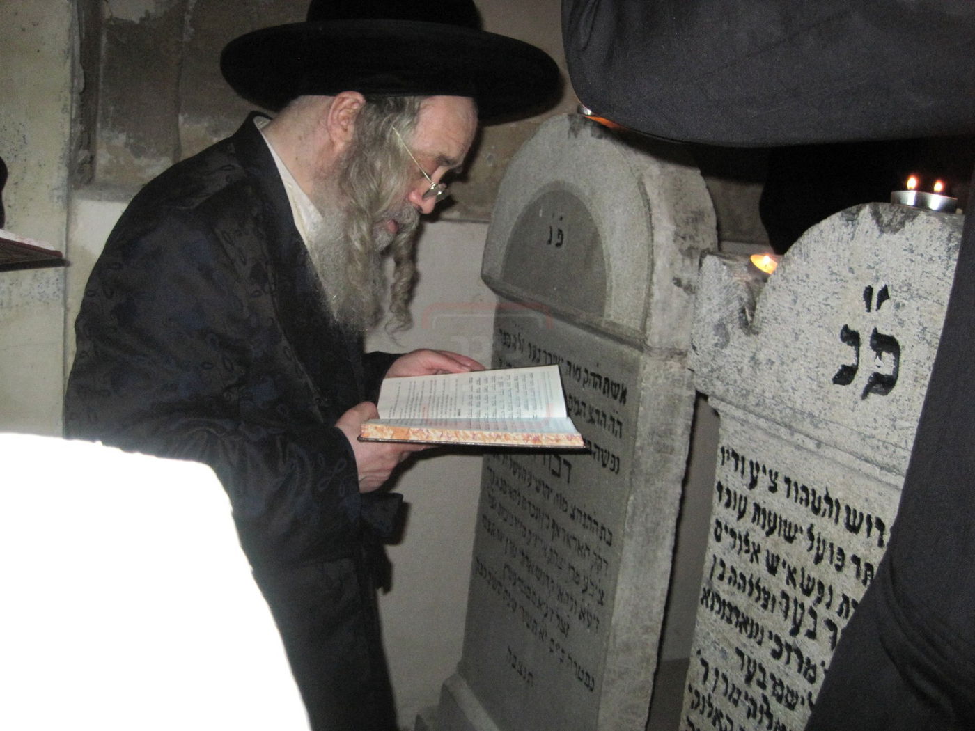 מראות חייו של האדמו"ר מקרעטשניף סיגעט זצ"ל